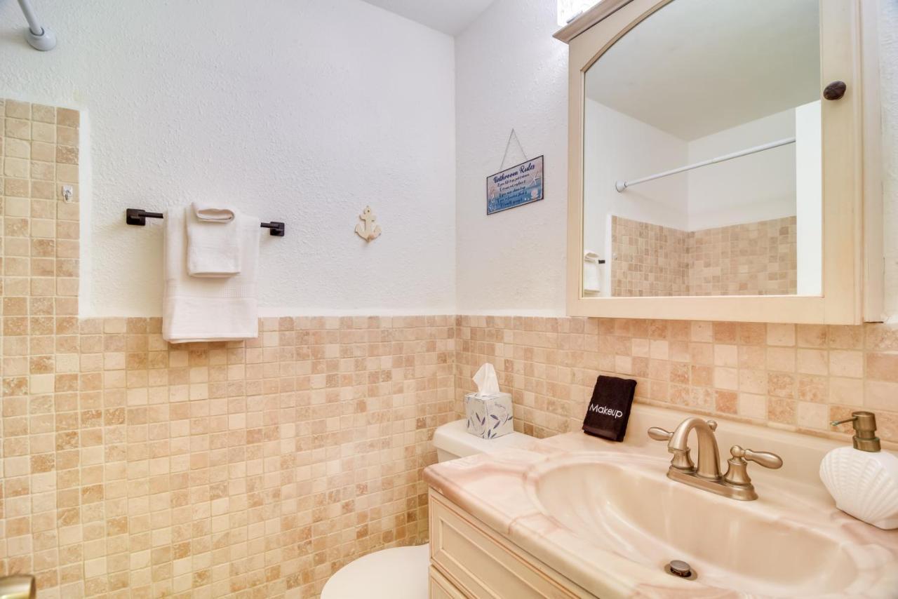 Pet-Friendly Gulfport Home Walkable Location! Сент-Питерсберг Экстерьер фото